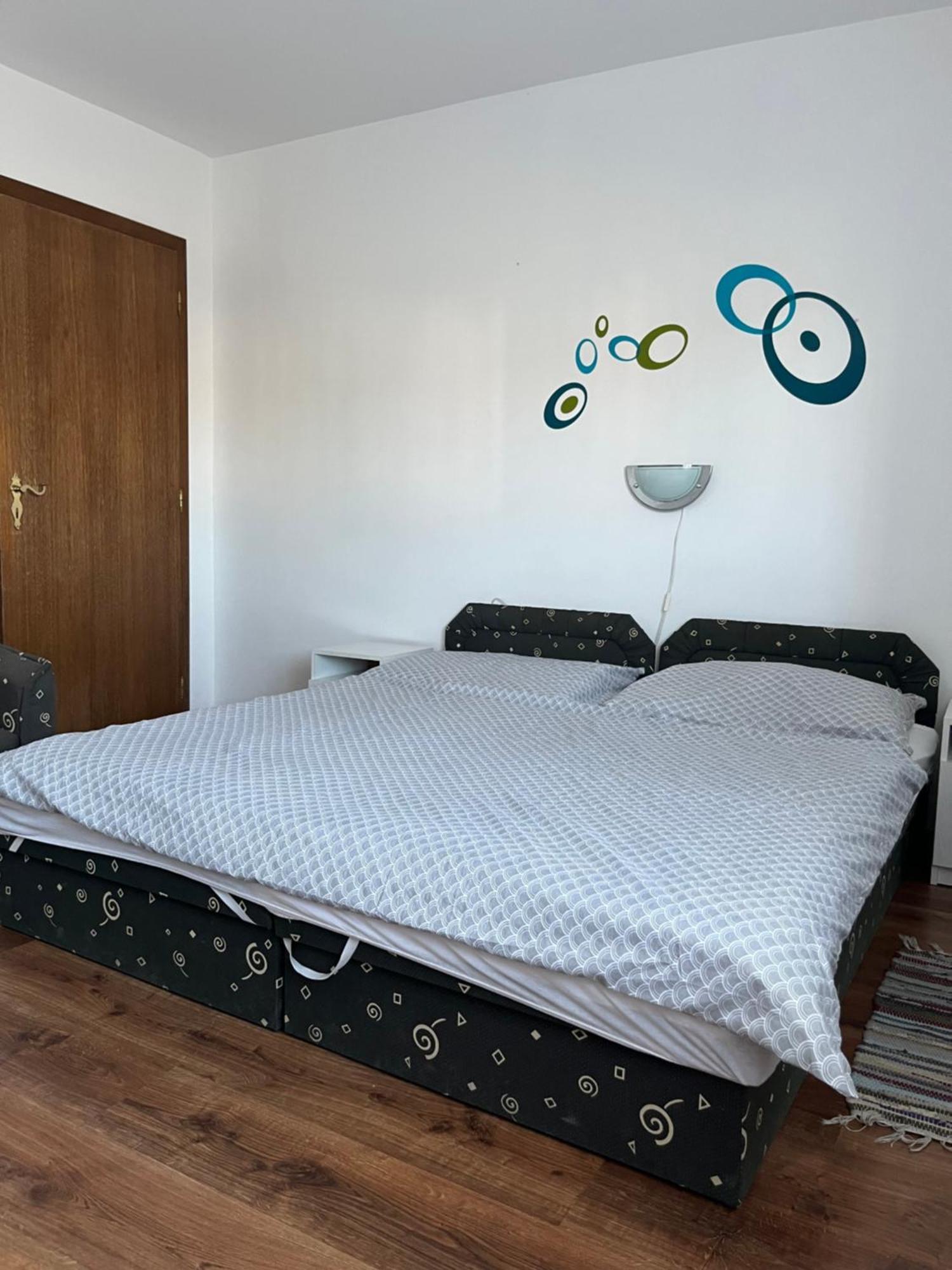 Gyoergyi Haus Hotel Buk Bagian luar foto