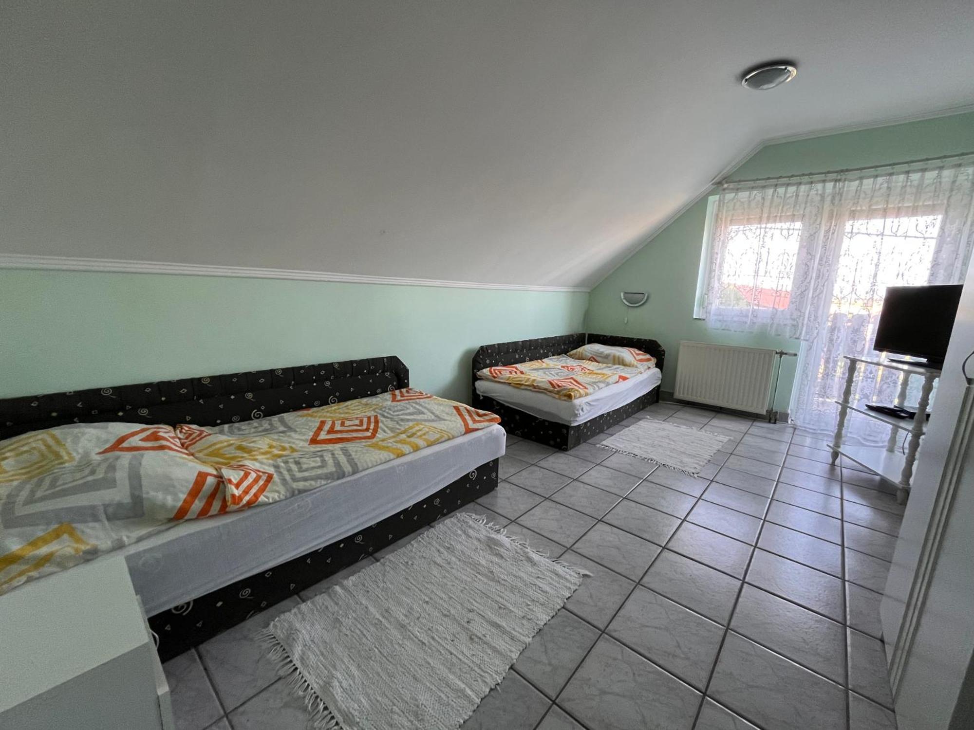 Gyoergyi Haus Hotel Buk Bagian luar foto
